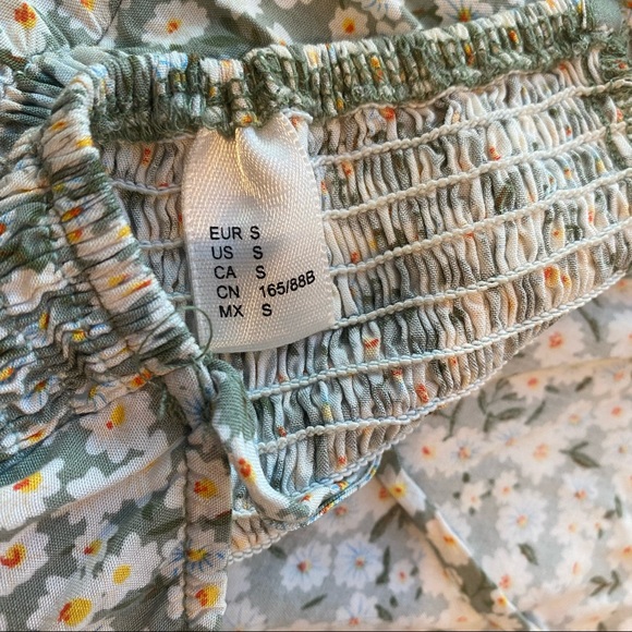 Beautiful sundress with tie straps and romantic tier bottom - Picture 3 of 4